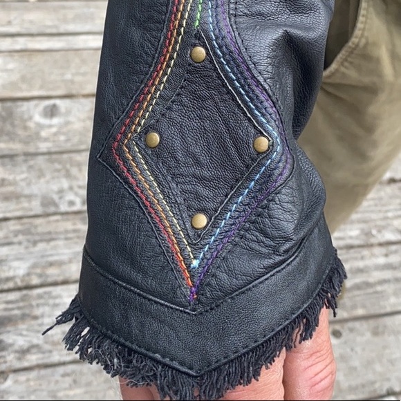 Anahata 💚 Designs Leather Jacket w/ hood and removable sleeves Handmade in Bali - Picture 12 of 15